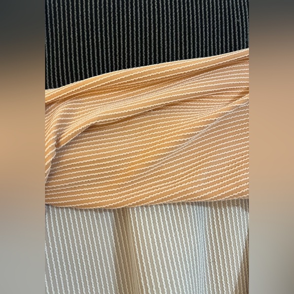 Oversized Ribbed Colorblock Crew Neck - Picture 2 of 4